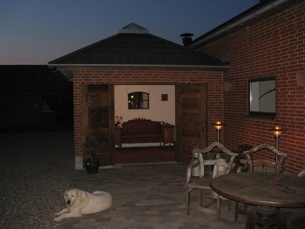 Den Gamle Kostald Bed & Breakfast Holsted 外观 照片