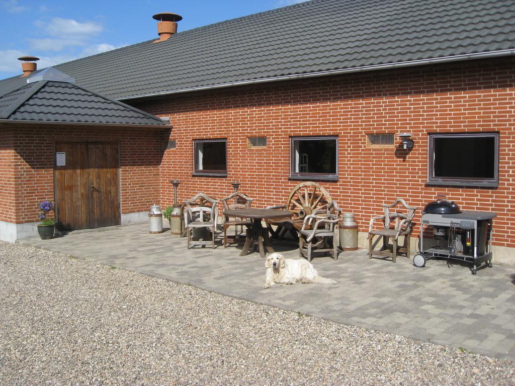 Den Gamle Kostald Bed & Breakfast Holsted 外观 照片